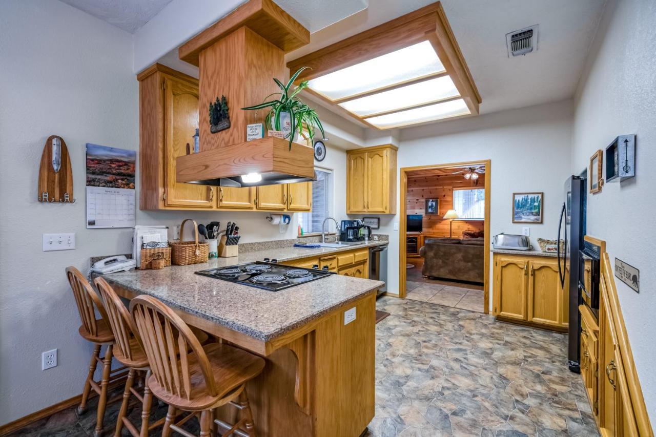 Black Bear Cabin Bass Lake Exterior foto