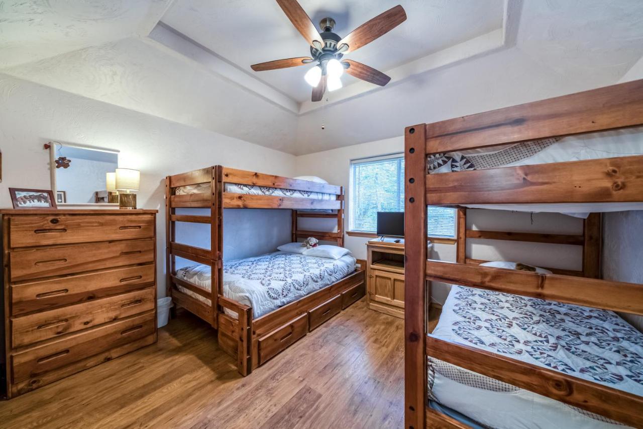 Black Bear Cabin Bass Lake Exterior foto